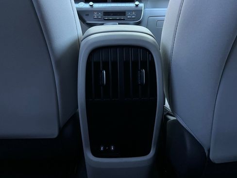 Used 2025 Hyundai Kona SEL image 12