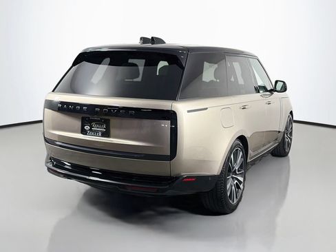 Used 2025 Land Rover Range Rover SE AWD/4WD image 5