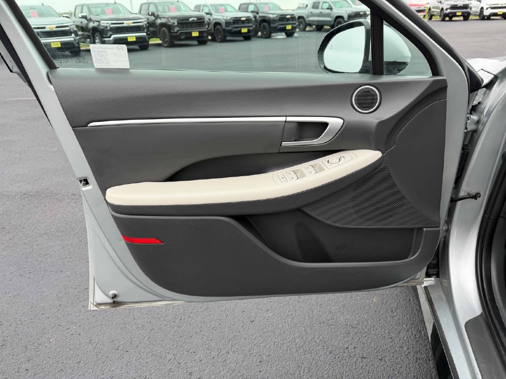 Used 2025 Hyundai Sonata SEL FWD image 27