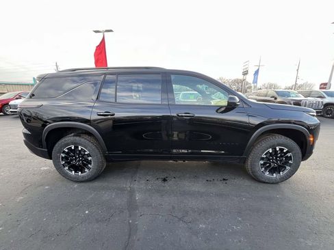 New 2026 Chevrolet Traverse Z71 w/ Enhanced Driving Package image 8