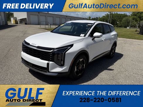 Used 2026 Kia Sportage EX image 3