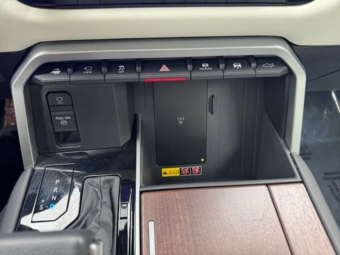 Used 2025 Toyota Tundra Capstone AWD/4WD image 23