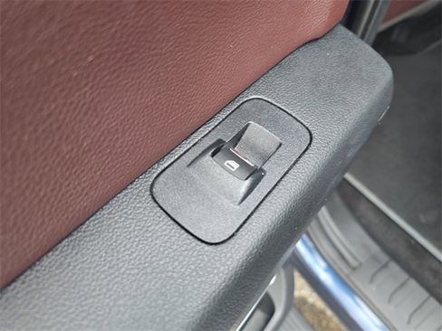 Used 2017 Ford F150 Platinum w/ Equipment Group 701A Luxury image 13