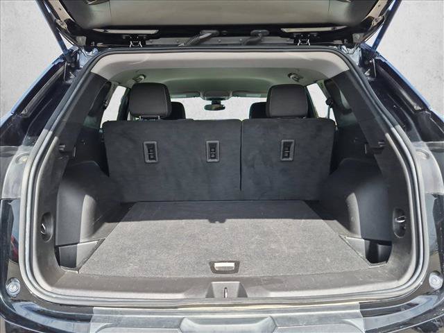 Used 2025 Chevrolet Blazer LT FWD image 6