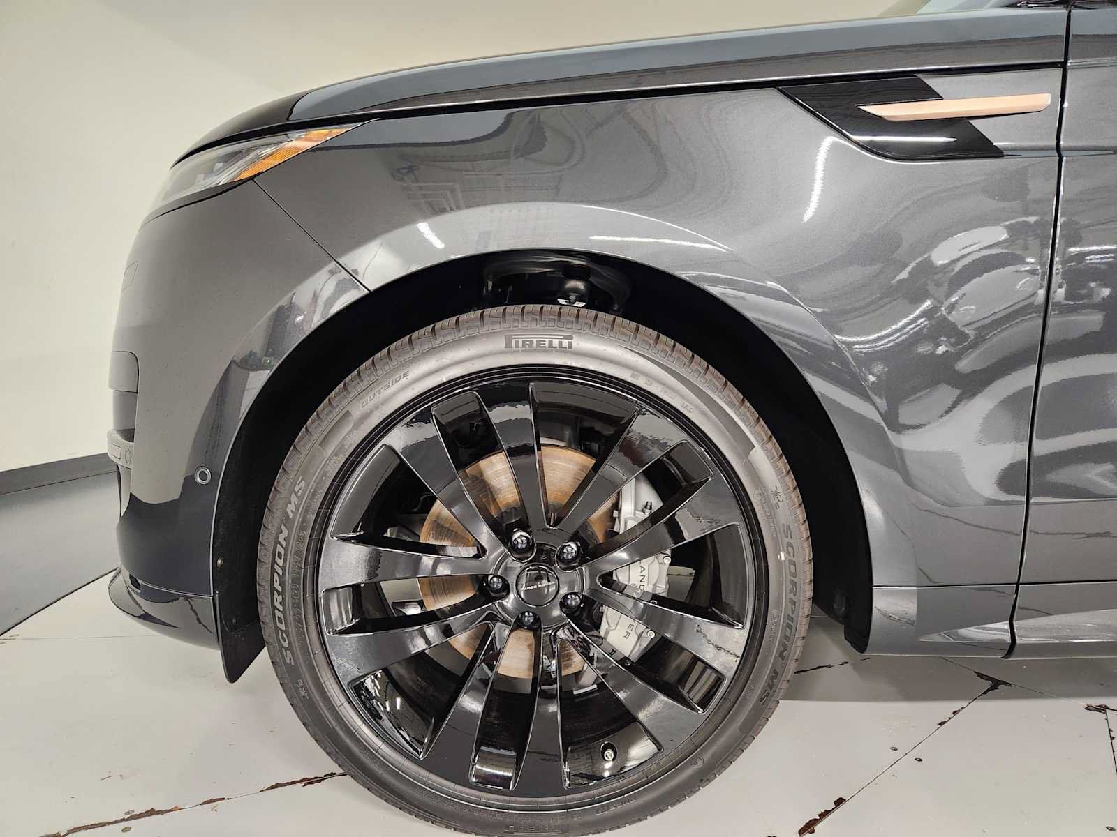 New 2026 Land Rover Range Rover Sport Dynamic SE AWD/4WD image 11