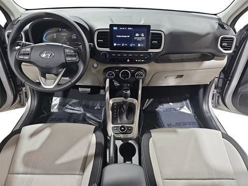 New 2026 Hyundai Venue SEL image 9