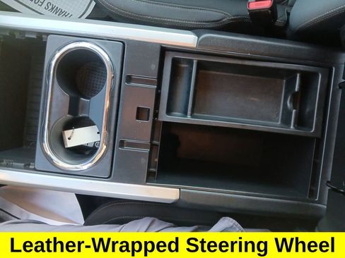 Used 2021 Nissan Titan SV w/ SV Convenience Package image 26