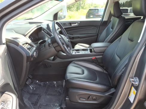 Used 2022 Ford Edge Titanium AWD/4WD image 13