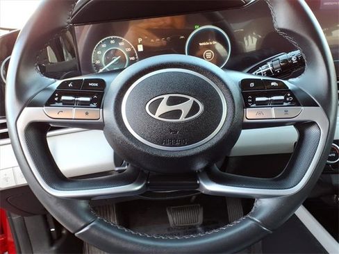 Certified 2025 Hyundai Elantra Limited image 22