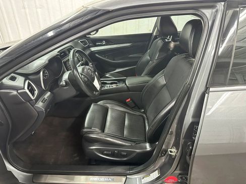Used 2017 Nissan Maxima 3.5 SV w/ Dynamic Package FWD image 19