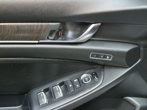Used 2019 Honda Accord EX-L image 16