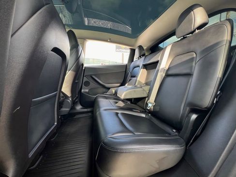 Used 2021 Tesla Model Y Long Range image 20