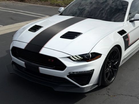 Used 2022 Ford Mustang GT Premium w/ GT Performance Package RWD image 3