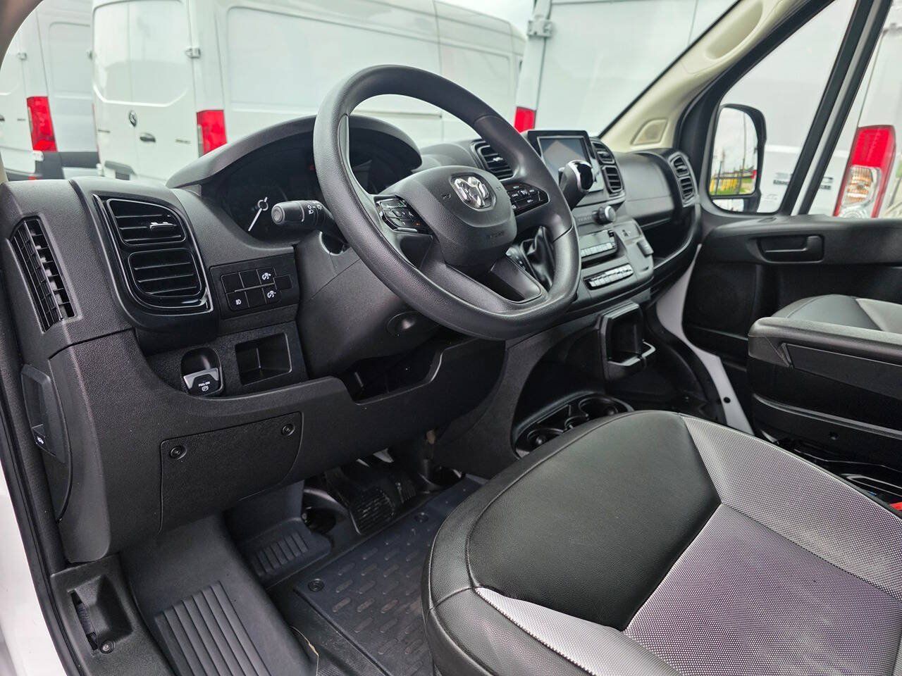 Used 2025 RAM ProMaster 3500 w/ Convenience Group FWD image 16