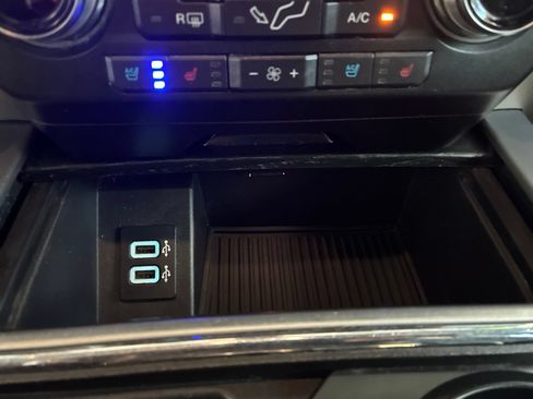 Used 2019 Ford F250 Platinum w/ Platinum Ultimate Package AWD/4WD image 23