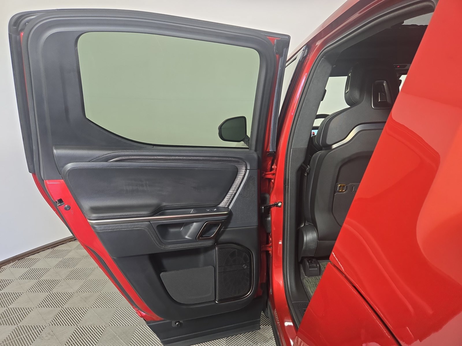Used 2023 Rivian R1T Adventure Dual AWD/4WD image 17