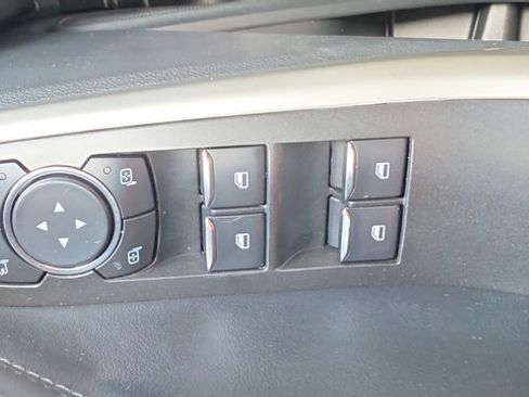 Used 2022 Ford Explorer Limited w/ Equipment Group 301A AWD/4WD image 21