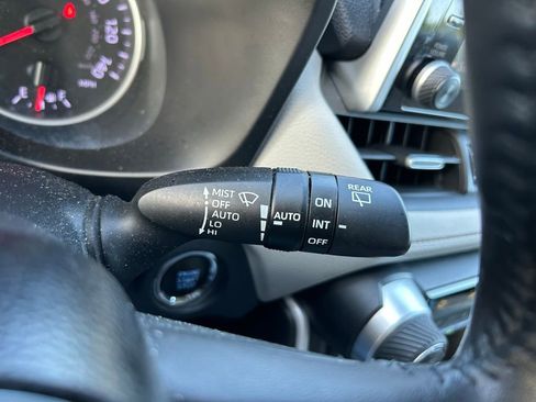 Used 2020 Toyota RAV4 XLE Premium image 22