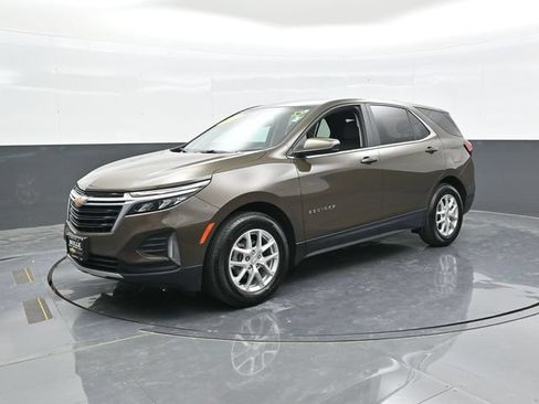 Used 2023 Chevrolet Equinox LT FWD image 3