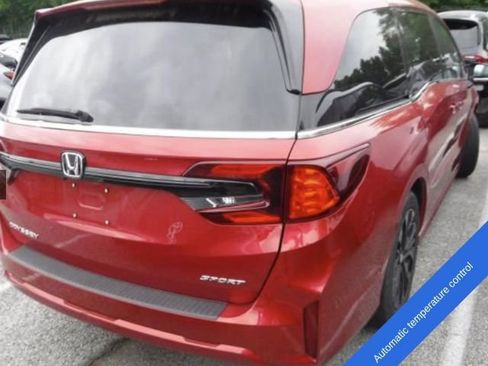 Used 2025 Honda Odyssey Sport-L image 3