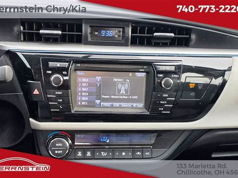 Used 2015 Toyota Corolla LE image 9