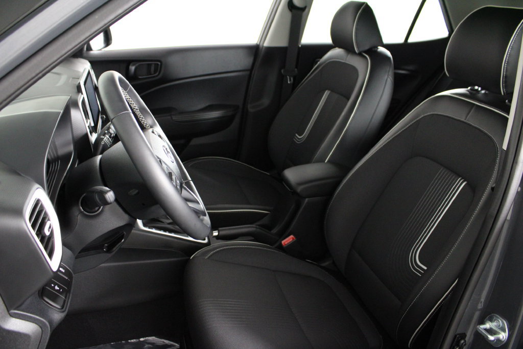 Certified 2026 Hyundai Venue SEL FWD image 20