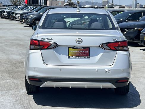 Used 2023 Nissan Versa SV FWD image 6