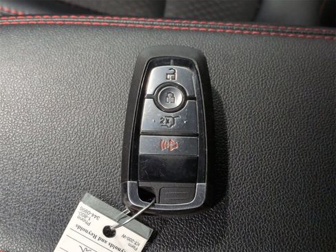 Used 2025 Ford Escape ST-Line image 35