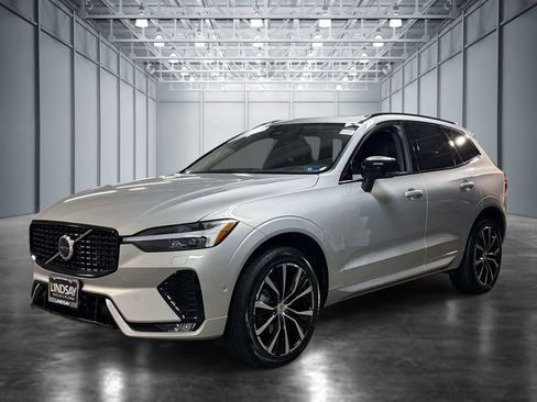 Used 2025 Volvo XC60 B5 Plus AWD/4WD image 1