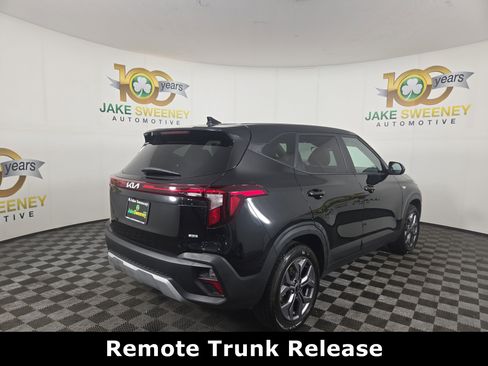 Used 2024 Kia Seltos LX image 9
