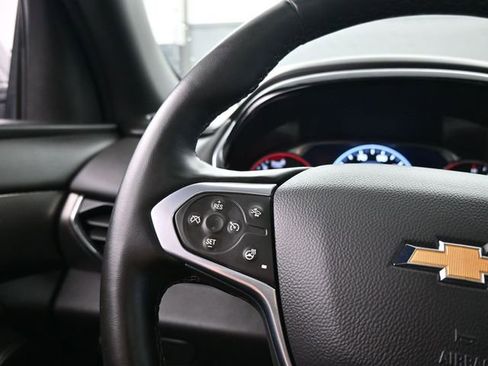 Used 2023 Chevrolet Traverse Premier image 17