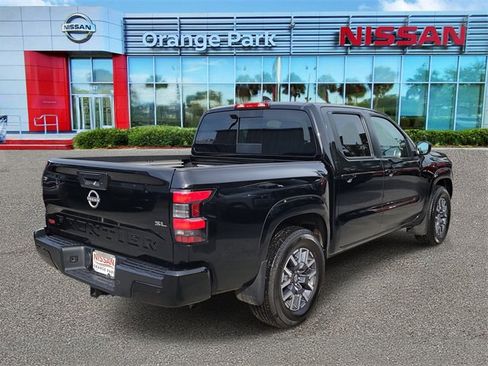 Used 2024 Nissan Frontier SL w/ Technology Package image 2