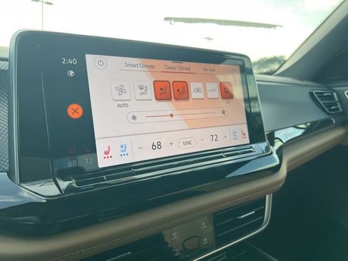 New 2026 Volkswagen Atlas Cross Sport SEL R-Line image 11