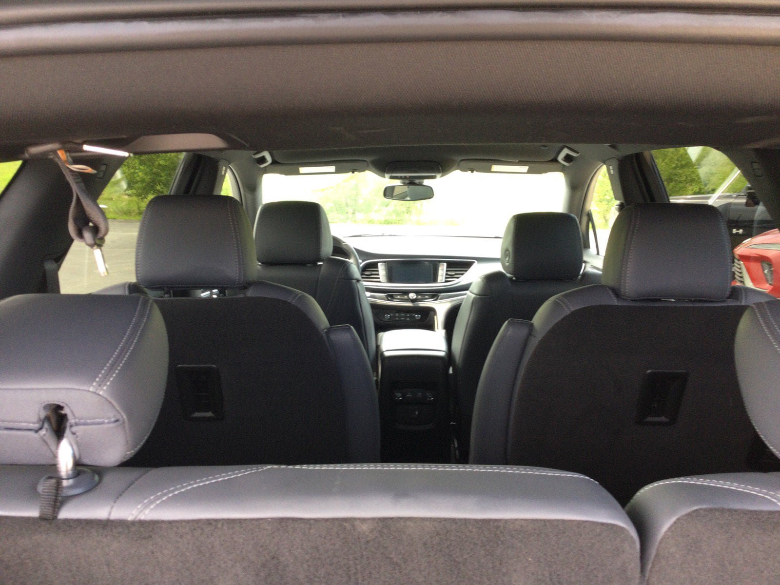 Used 2023 Buick Enclave Essence AWD/4WD image 9