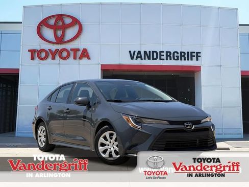 Used 2025 Toyota Corolla LE FWD image 1