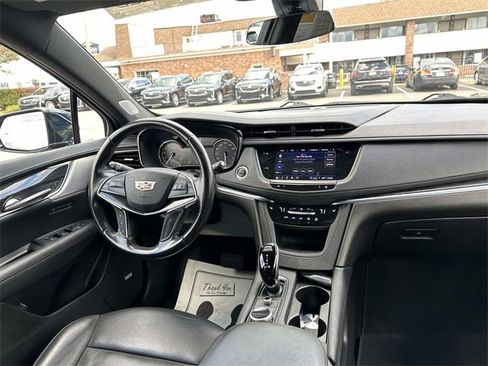 Certified 2022 Cadillac XT5 Premium Luxury image 59