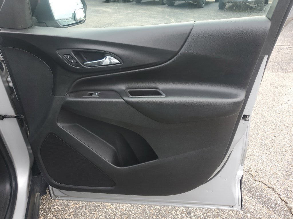 Used 2020 Chevrolet Equinox LT FWD image 42