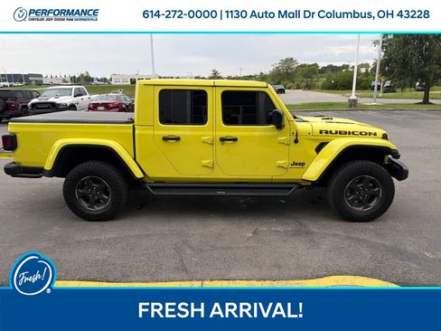Used 2023 Jeep Gladiator Rubicon w/ Cold Weather Group AWD/4WD image 3