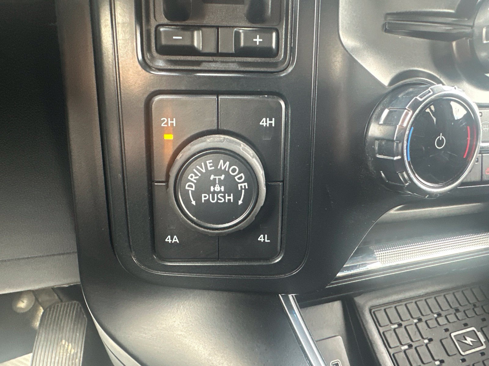 Used 2025 Ford F150 Raptor AWD/4WD image 14