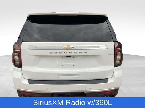 Used 2023 Chevrolet Suburban High Country image 3