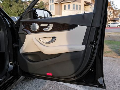 Used 2021 Mercedes-Benz E 350 Sedan image 43