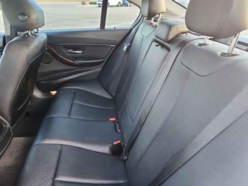Used 2015 BMW 320i Sedan image 18