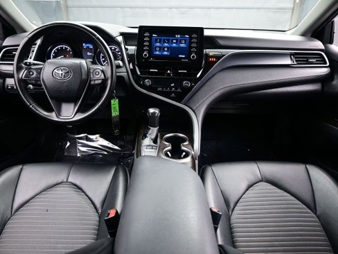 Used 2024 Toyota Camry SE FWD image 17