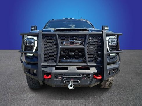 Used 2024 Chevrolet Silverado 2500 ZR2 image 2
