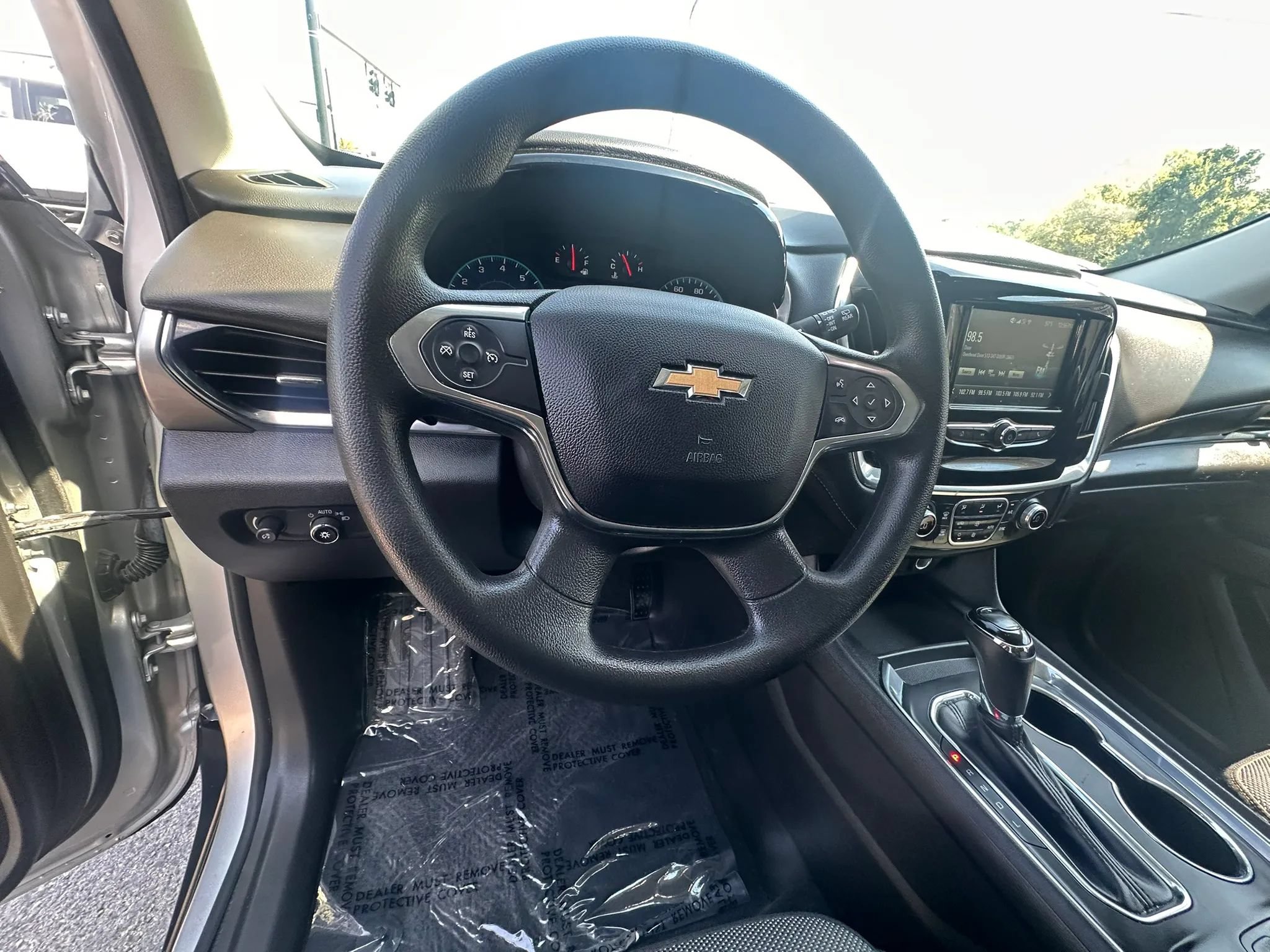 Used 2019 Chevrolet Traverse LS FWD image 17
