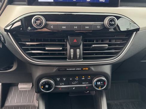 Used 2020 Ford Escape SEL AWD/4WD image 3