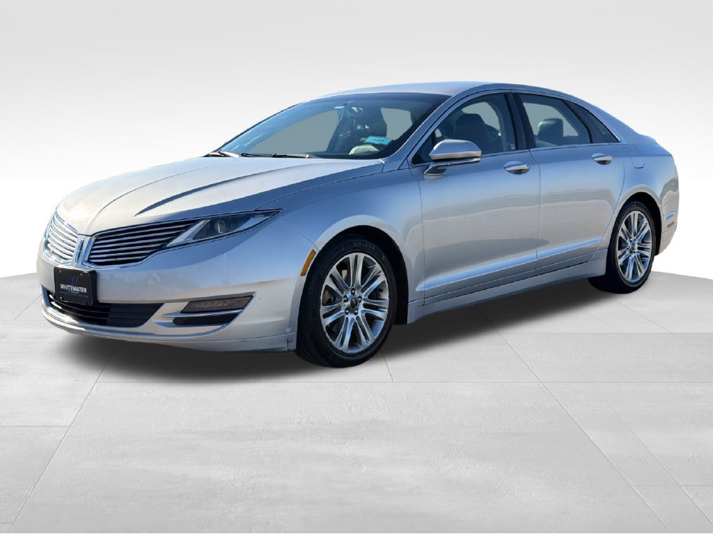 Used 2016 Lincoln MKZ FWD image 2