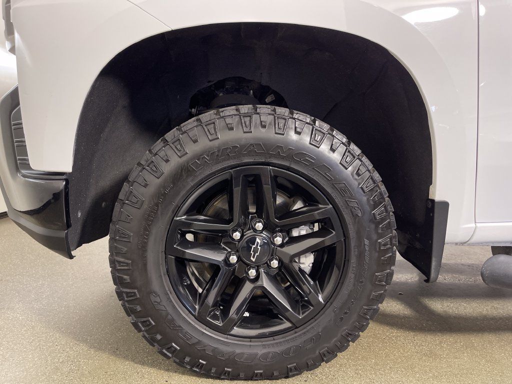Used 2021 Chevrolet Silverado 1500 LT Trail Boss w/ Convenience Package II AWD/4WD image 11