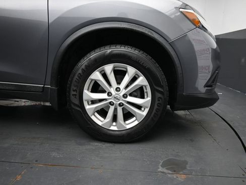 Used 2015 Nissan Rogue SV w/ SV Premium Package image 11