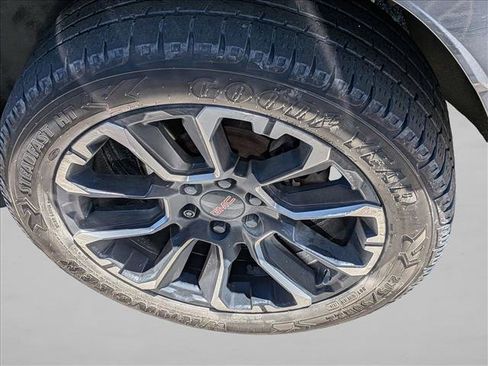Used 2022 GMC Yukon XL Denali AWD/4WD image 6